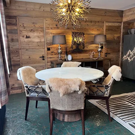 Courchecoeur Apartman *